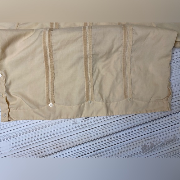 D’ACCORD AUTHENTIC CUBAN GUAYABERA SHIRT - Picture 6 of 8